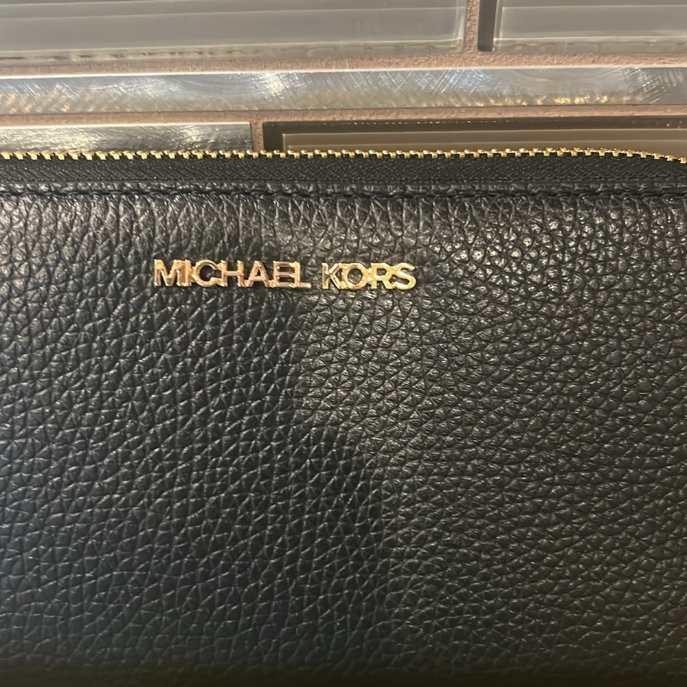 New Michael Kors Jet Set Travel Pebbled Leather - Picture 2 of 6